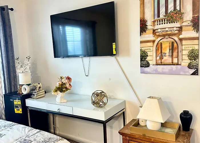 Comfortable King Bedroom Within A With Hosts