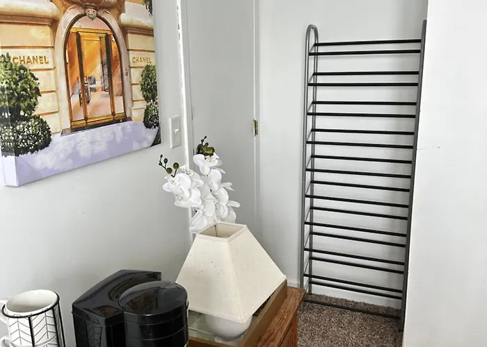 Comfortable King Bedroom Within A With Hosts * Columbus